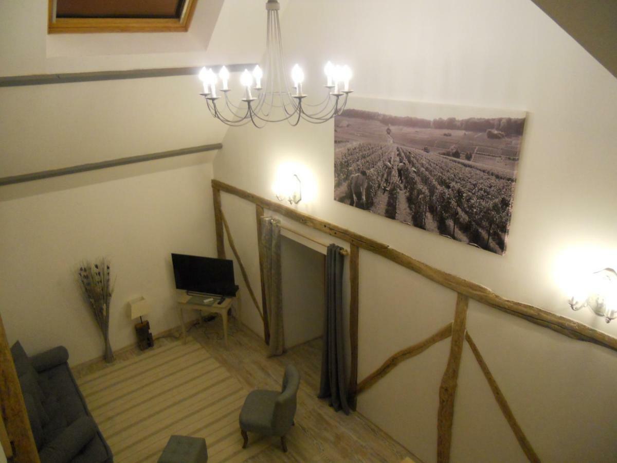 Gite La Nuit Etoilee Chez Champagne Mathelin Mareuil-le-Port Exteriér fotografie